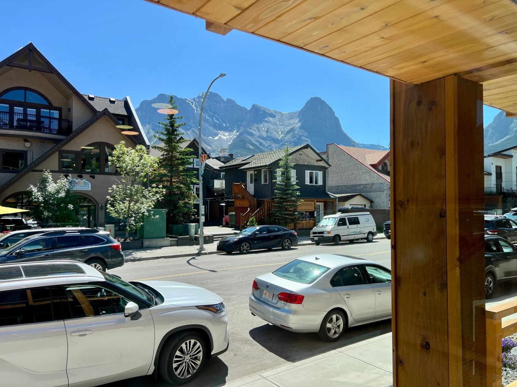 Special! New Downtown Mtn View Free Parking 2B&2B Apartment Canmore Exterior foto
